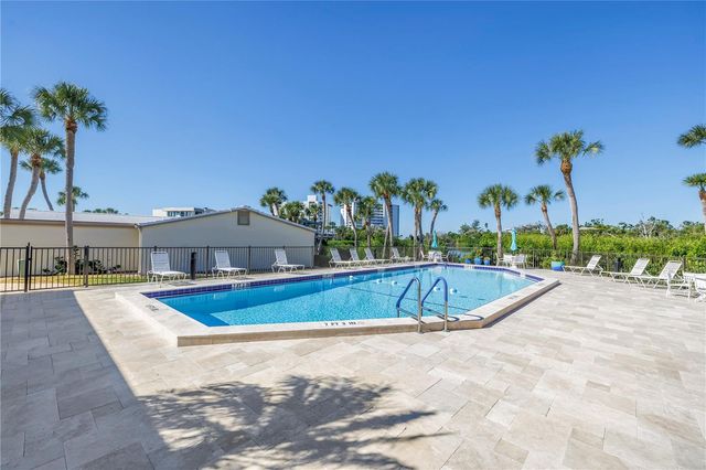111 WHISPERING SANDS CIRCLE V38, Sarasota, FL 34242