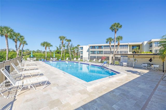 111 WHISPERING SANDS CIRCLE V38, Sarasota, FL 34242