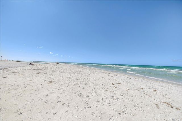 111 WHISPERING SANDS CIRCLE V38, Sarasota, FL 34242