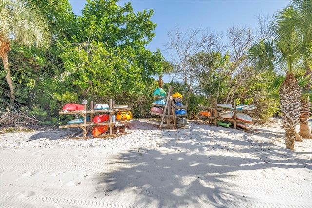 111 WHISPERING SANDS CIRCLE V38, Sarasota, FL 34242