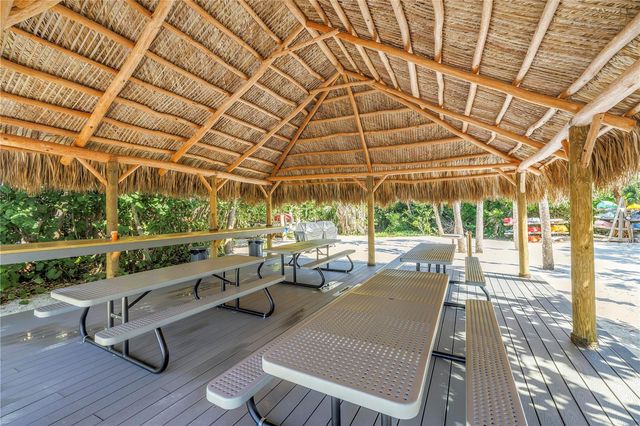 111 WHISPERING SANDS CIRCLE V38, Sarasota, FL 34242