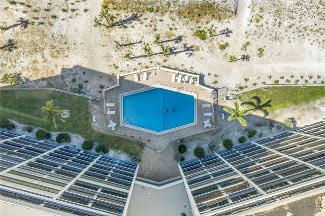 111 WHISPERING SANDS CIRCLE V38, Sarasota, FL 34242