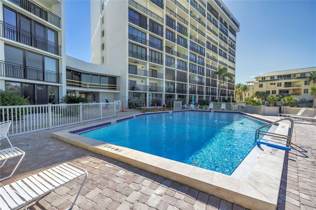 111 WHISPERING SANDS CIRCLE V38, Sarasota, FL 34242