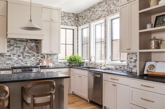 1621 Pioneer Street, Oklahoma City, OK 73108