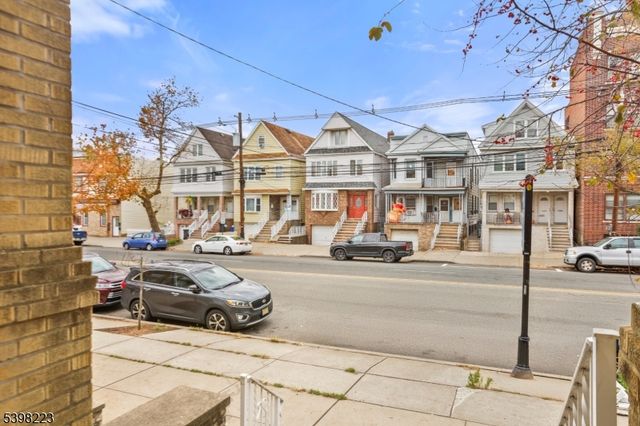 426 Kennedy Blvd, Bayonne City, NJ 07002