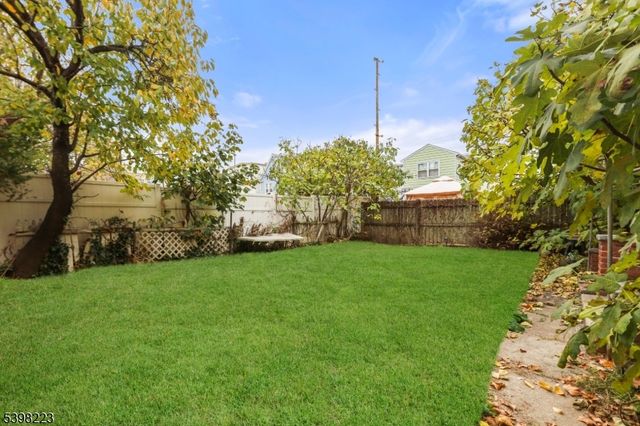 426 Kennedy Blvd, Bayonne City, NJ 07002