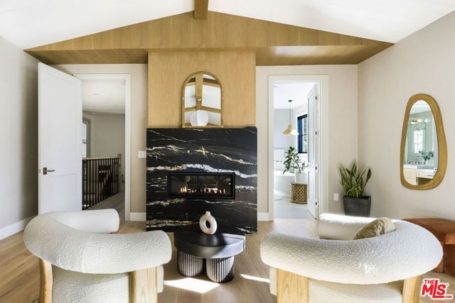 6310 Mirror Lake Drive, Los Angeles, CA 90068