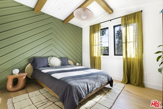 6310 Mirror Lake Drive, Los Angeles, CA 90068