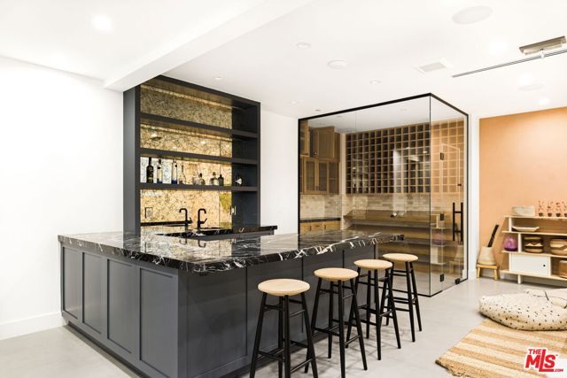 6310 Mirror Lake Drive, Los Angeles, CA 90068