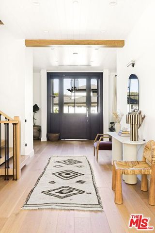 6310 Mirror Lake Drive, Los Angeles, CA 90068