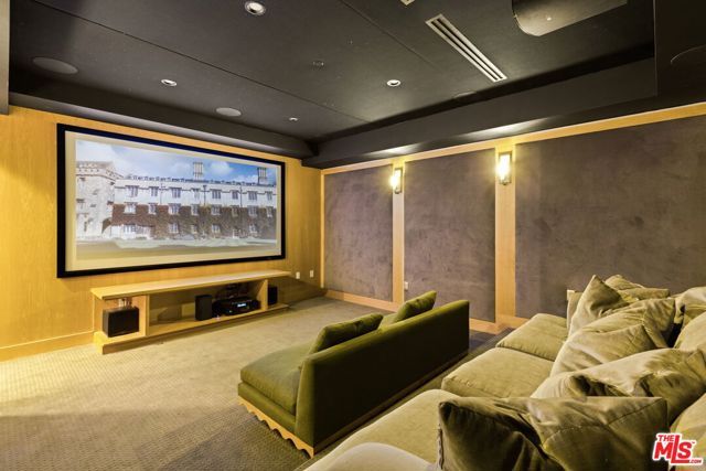 6310 Mirror Lake Drive, Los Angeles, CA 90068