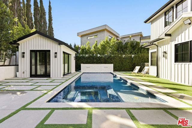 6310 Mirror Lake Drive, Los Angeles, CA 90068