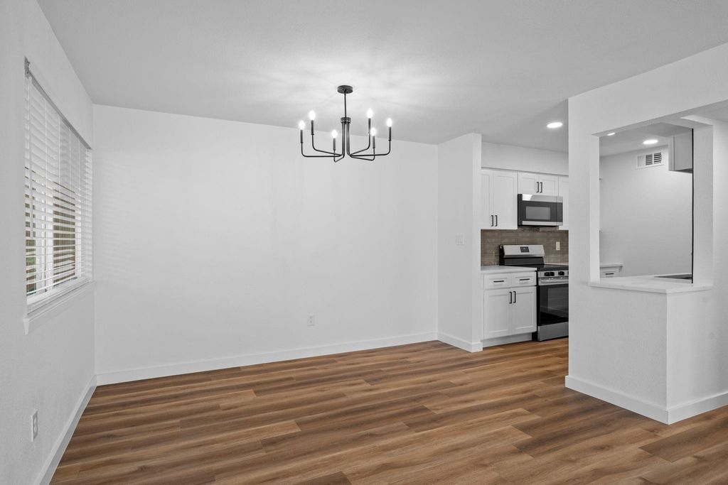 2621 Amherst Court, Irving, TX 75038 — exterior