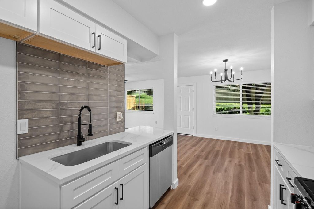 2621 Amherst Court, Irving, TX 75038 — photo 5