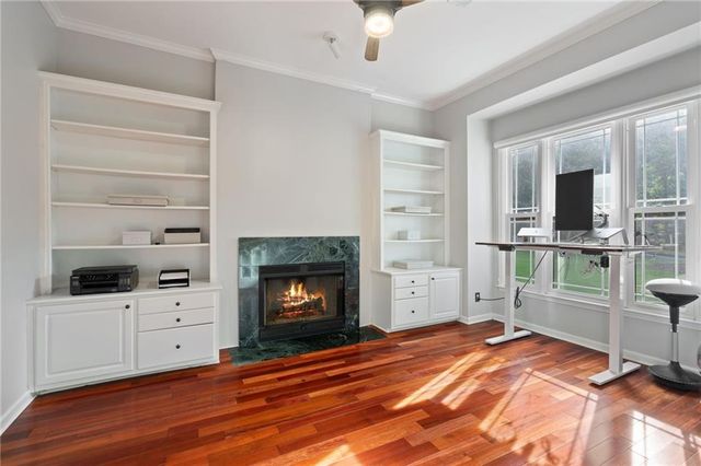 802 Lakeglen Drive, Suwanee, GA 30024