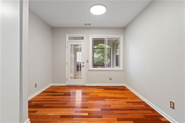 802 Lakeglen Drive, Suwanee, GA 30024