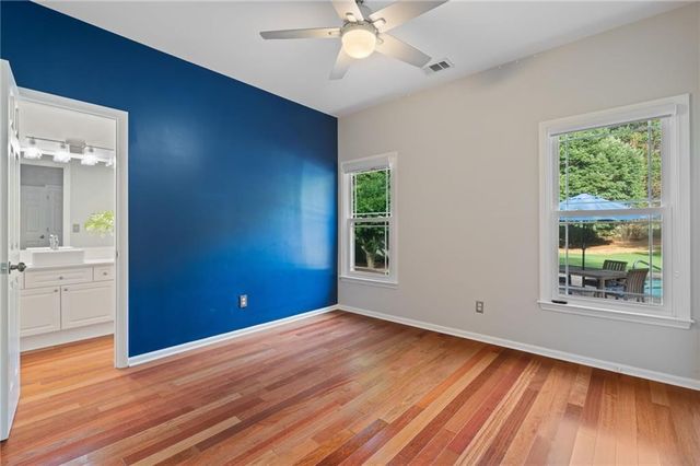 802 Lakeglen Drive, Suwanee, GA 30024
