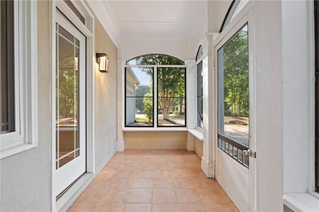 802 Lakeglen Drive, Suwanee, GA 30024