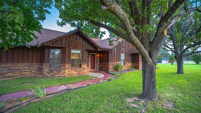 3713 Indian Creek Trail, Granbury, TX 76049