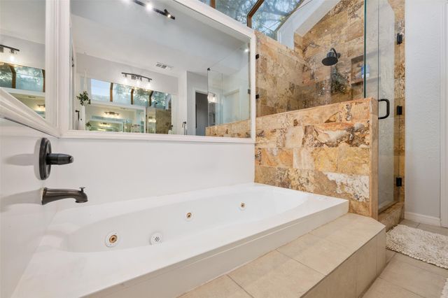 106 Sailmaster ST, Lakeway, TX 78734