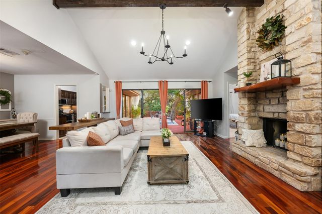 106 Sailmaster ST, Lakeway, TX 78734