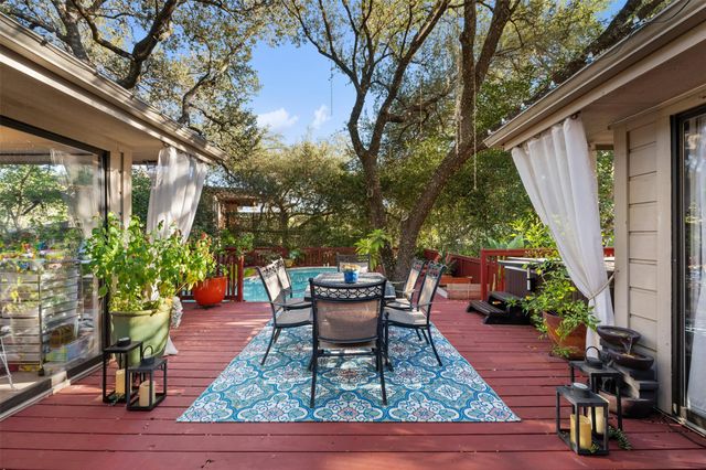 106 Sailmaster ST, Lakeway, TX 78734