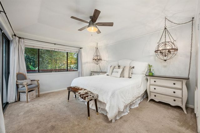 106 Sailmaster ST, Lakeway, TX 78734