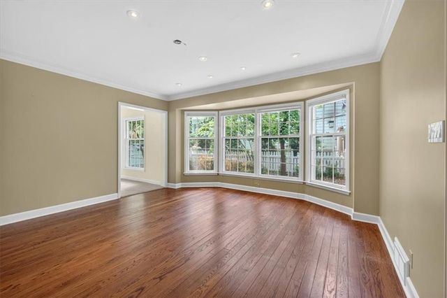 6336 Ensley Lane, Mission Hills, KS 66208