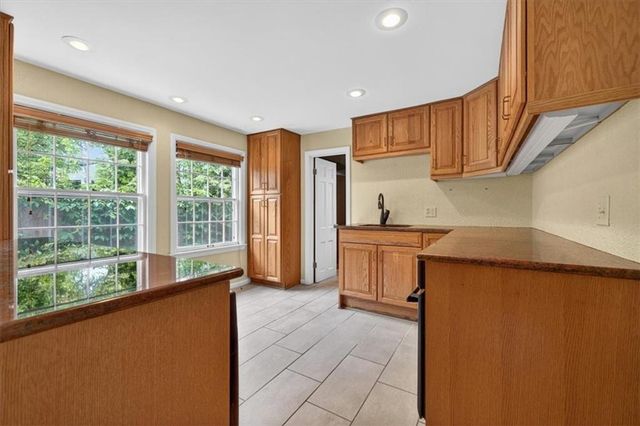 6336 Ensley Lane, Mission Hills, KS 66208