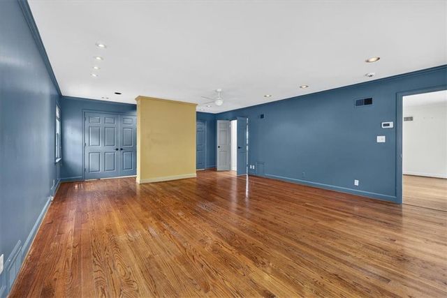 6336 Ensley Lane, Mission Hills, KS 66208