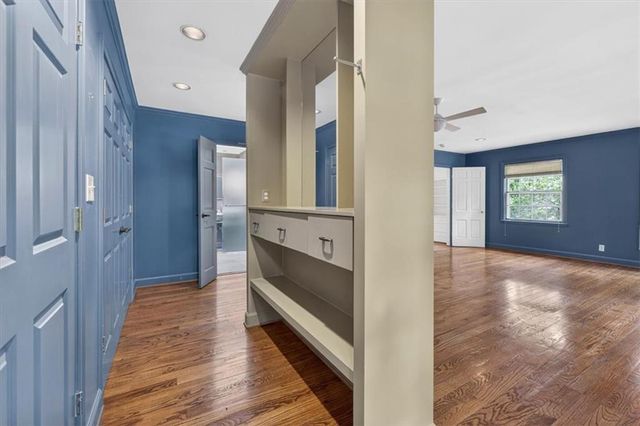 6336 Ensley Lane, Mission Hills, KS 66208