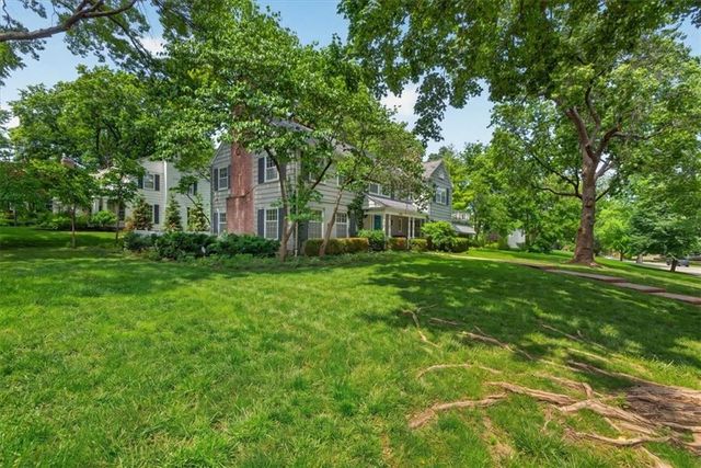 6336 Ensley Lane, Mission Hills, KS 66208