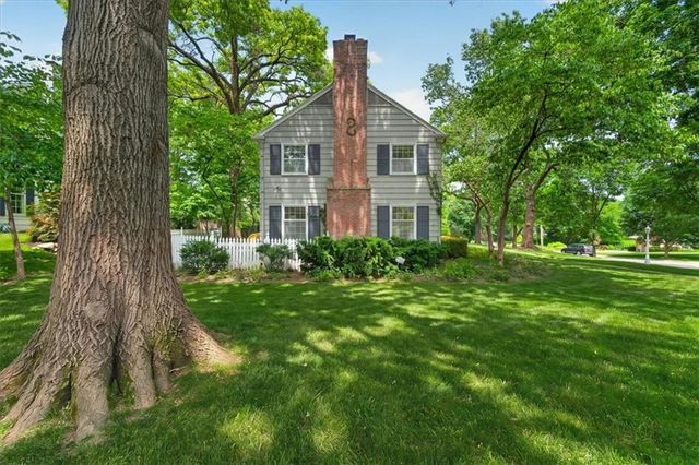 6336 Ensley Lane, Mission Hills, KS 66208