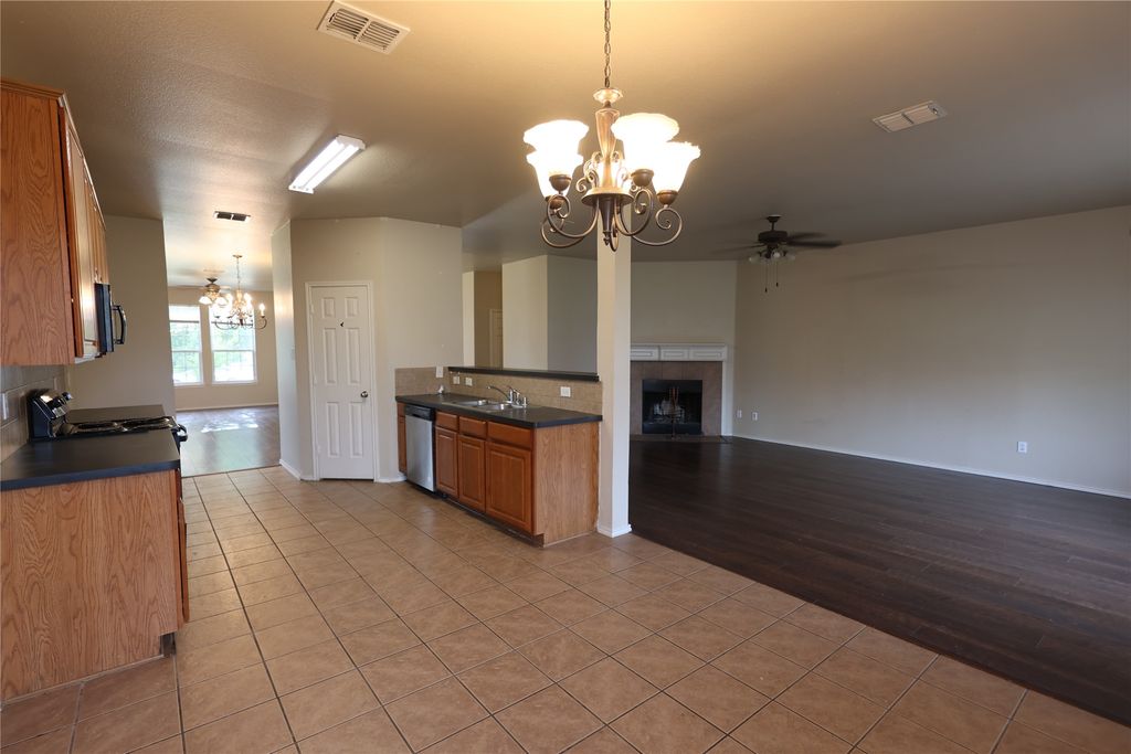 1411 Bankston Drive, Wylie, TX 75098