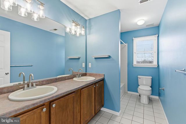 17 CUTTER COURT, Cream Ridge, NJ 08514