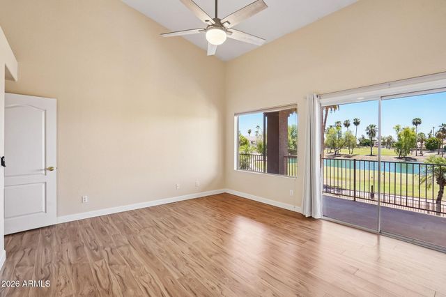 5681 W ABRAHAM Lane, Glendale, AZ 85308