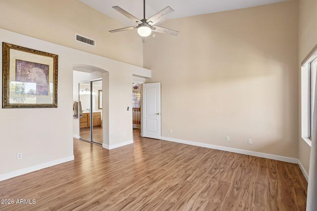 5681 W ABRAHAM Lane, Glendale, AZ 85308