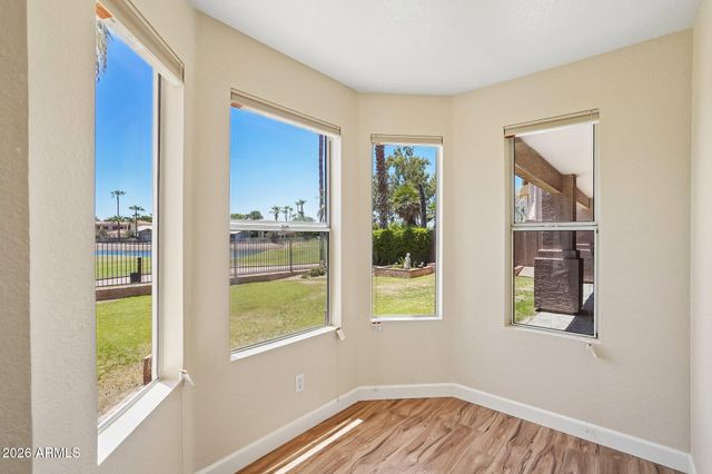 5681 W ABRAHAM Lane, Glendale, AZ 85308
