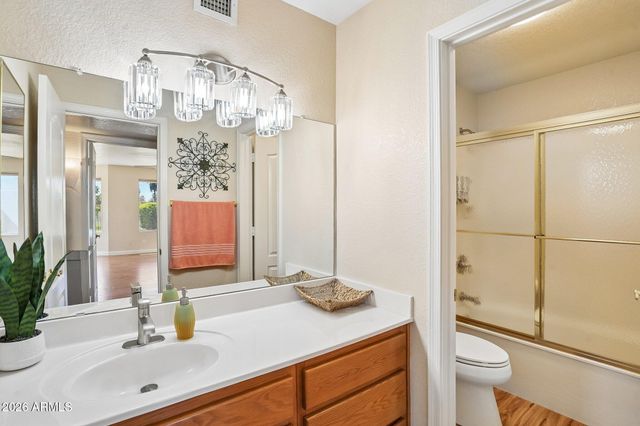 5681 W ABRAHAM Lane, Glendale, AZ 85308