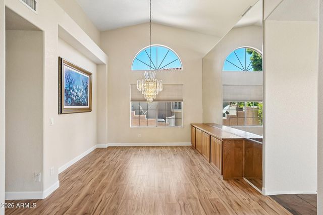 5681 W ABRAHAM Lane, Glendale, AZ 85308