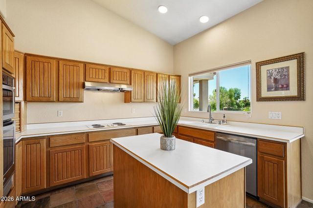 5681 W ABRAHAM Lane, Glendale, AZ 85308