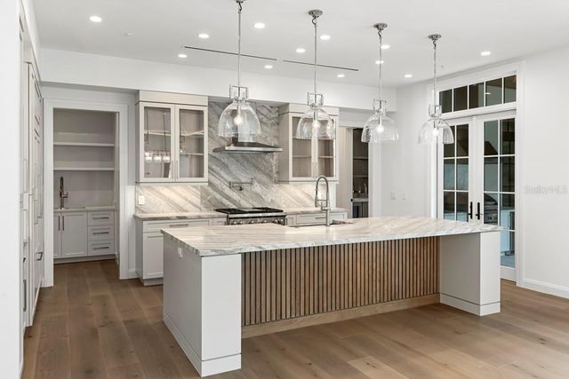 10335 WINTER SPARKLE CIRCLE, Golden Oak, FL 32836