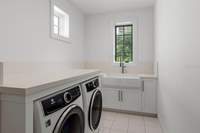 10335 WINTER SPARKLE CIRCLE, Golden Oak, FL 32836