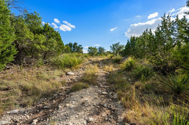 1051 Lipan Apache RUN, Blanco, TX 78606
