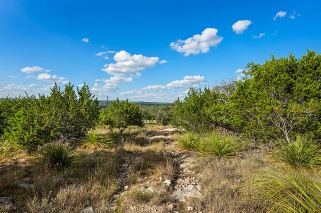 1051 Lipan Apache RUN, Blanco, TX 78606