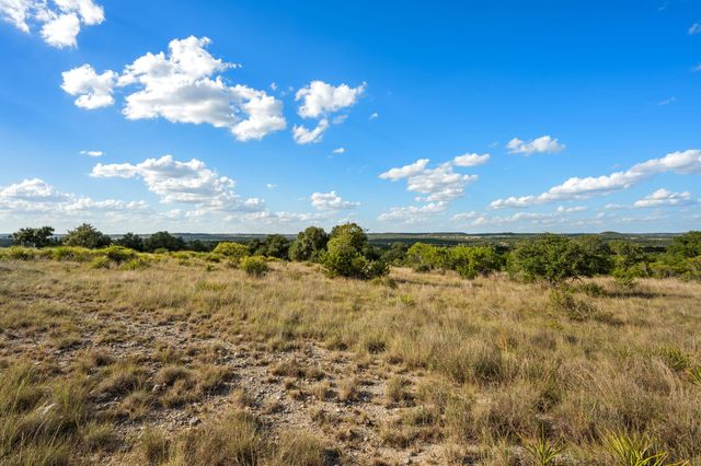 1051 Lipan Apache RUN, Blanco, TX 78606