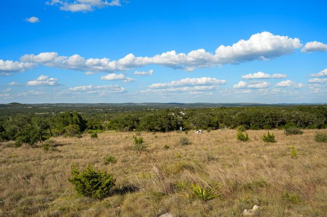 1051 Lipan Apache RUN, Blanco, TX 78606