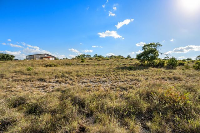 1051 Lipan Apache RUN, Blanco, TX 78606