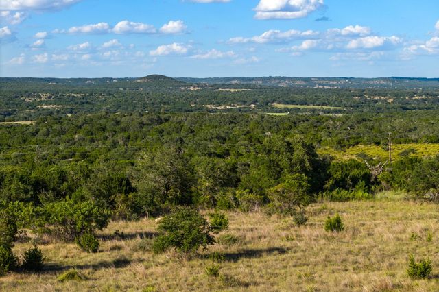 1051 Lipan Apache RUN, Blanco, TX 78606