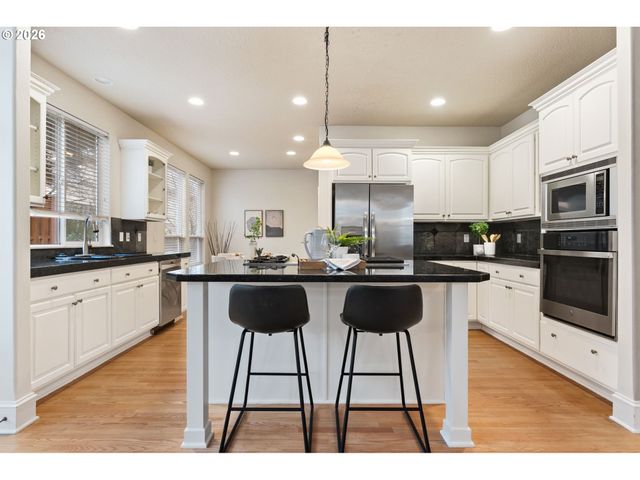 12774 Nw ALSACE Ln, Portland, OR 97229